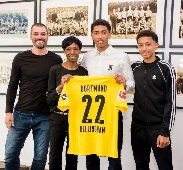 共同构成了 共同构成了